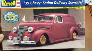 Revell Kit No. 85-2592 1939 Chevy Sedan Delivery Lowrider