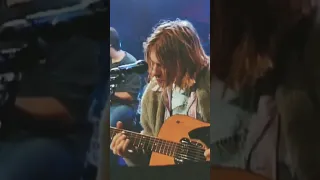 Nirvana-Come as you are(1993 mtv unplugged)