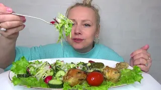 МУКБАНГ КУРИНЫЕ НОЖКИ С ПЮРЕ, САЛАТ ОВОЩНОЙ/Mukbang еда на камеру/Русский мукбанг/Домашняя еда/