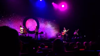 Jason Mraz - 93 Million Miles (YES! Tour in Singapore) - Sing along