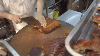 Hong Kong Street Food: Chopping Roasted Pigs BBQ Pork & Chickens