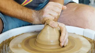 How to: A Beginner's Guide to Centering Clay on the Pottery Wheel