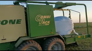 working on silage-krone combipack 1500