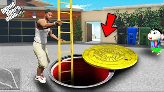 GTA 5 : Franklin Using Ladder To Get Into Secret bunker Outside His House in GTA 5 ! (GTA 5 mods)