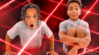 ESCAPE MR. BEAST DEADLIEST LASERS IN ROBLOX | The Prince Family Clubhouse