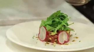 How to make " Tuna Avocado Tartare " with Cooking Guru Chef Ian Kittichai