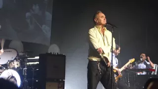 Morrissey- Judy is A Punk (Ramones cover) @ Kings Theatre Brooklyn 9/24/16