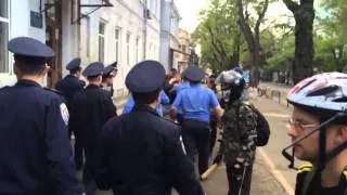 Одесса. Провокатор в Одессе стрелял в толпу людей 02.05.2014