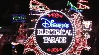 Disney's Main Street Electrical Parade - 25 MINUTE FULL HD VERSION from the Front Row!