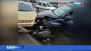 Тройное ДТП в пригороде Смоленска обошлось без серьезных травм