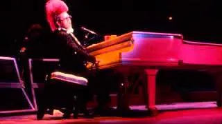 13. Bennie and the Jets (Elton John - Live in Columbia 8/31/1986)