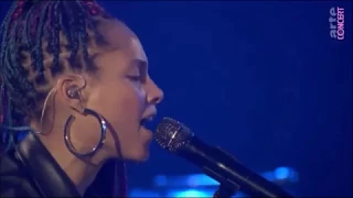 Alicia Keys - Pawn It All Live