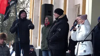 Самозванець прикривається символікою УНСО Волинь на мітингу в Нововолинську