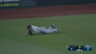 Roberto Lopez makes a great play for the Bees