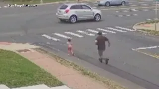 WATCH: Barbers jump into action to stop little girl running toward busy intersection