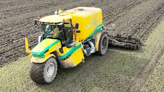 Ploeger AT4103 laying manure during Manure 2023 Season