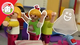 Playmobil Film deutsch - Lena übernachtet in der Schule - Geschichte für Kinder von Familie Hauser