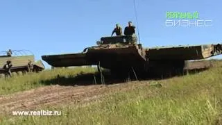 Паромно-мостовая машина ПММ-2М в действии. Военная техника СССР
