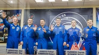 Предполетная пресс-конференция экипажей МКС-47/48 на космодроме Байконур