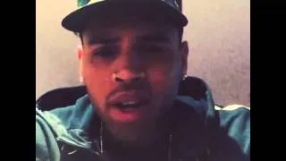 Chris Brown Singing To ''Waves'' (cover)