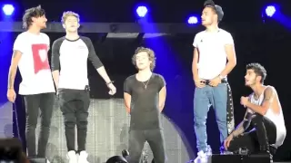 One Direction Sing Story Of My Life Live Acoustic (No Microhpone) In Japan 2013