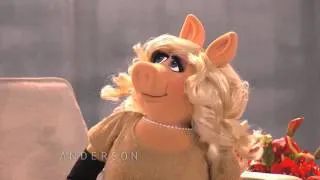 Miss Piggy Reveals Her Pick for this Season's 'DWTS'