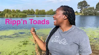 CAUGHT A FROG WHILE PUNCHING FOR BASS ( FISHING THE CALIFORNIA DELTA )