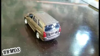 diecast kijang innova