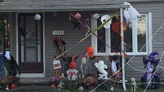 ASMR Halloween Decorations on houses. So Nostalgic! Happy Halloween Everyone!