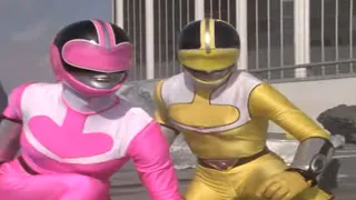 Lovestruck Rangers | Time Force | Full Episode | S09 | E21 | Power Rangers Official