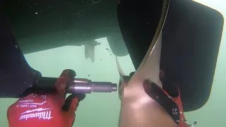 Installing propellers underwater