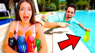 TROVA GLI INGREDIENTI DELLO SLIME NASCOSTI IN PISCINA!!