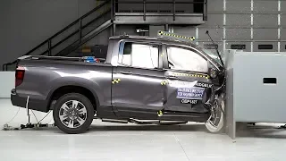 2019 Honda Ridgeline passenger-side small overlap IIHS crash test