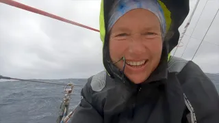 Solo Sailor Kirsten Neuschäfer: Onboard footage from Hobart to Les Sables-d'Olonne