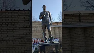 Юре привет, низкий поклон передала🙏🙏🙏Светлая память ❤️🙏 помним❤️скорбим🙏🙏🙏