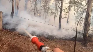 Brave Farmer Tackles Bushfires Near Home