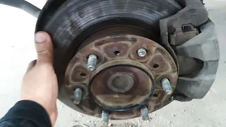 how to remove and replace front hub bearing on Toyota hi ace (2014)model