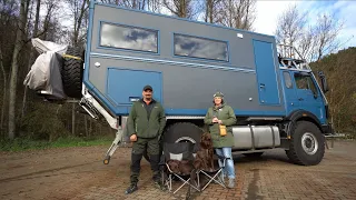 WORLD TRIP AFTER 5 CANCER OUTBREAKS. Thomas and Anja and the WOODEN MOVABLE "Mighty Mo". Anja drives