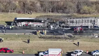 Latest on deadly Ohio bus crash