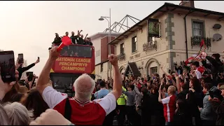 WREXHAM AFC CHAMPIONS PARADE - RYAN REYNOLDS and ROB MCELHENNEY celebrate with fans and players