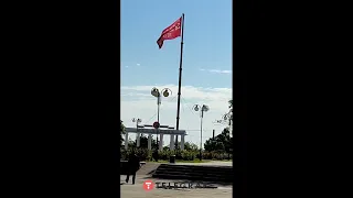 В Мелитополе порвался красный флаг оккупантов