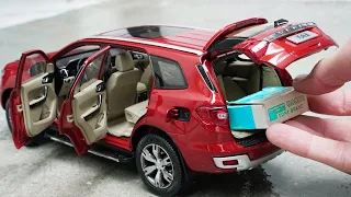 Most Realistic Ford Everest 1:18 Diecast Model Car (Awesome Features)