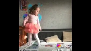 Маленькая Рамина Алмас танцует ))..🧚🏻‍♀️🧚🏻‍♀️💃🏼💃🏼💃🏼