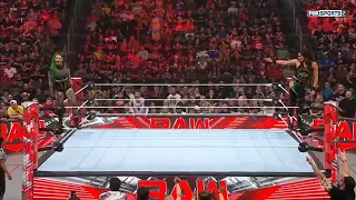 Shotzi defiende a Raquel Rodríguez del ataque de Deville & Green - WWE Raw 22/05/2023 (En Español)