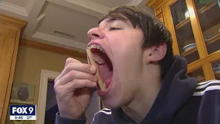 Minneapolis teen takes back Guinness Would Record for biggest mouth | FOX 9 KMSP