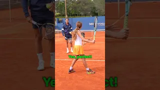 Do you struggle with your forehand? Follow my tip to improve your position 😉 #tennis #tenniscoach