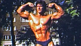 Frank Zane (USA), NABBA Universe 1972 Pro Winner Outdoor Posing