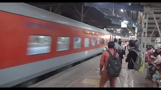 4K Night Video - Blood Red Golden Temple Mail With Uniform LHB Coaches Superbly Honks & Skips Dadar