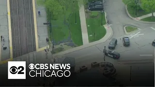 Metra train hits pedestrian in Chicago's northwest suburbs