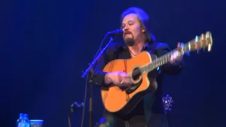 "Country Club"...  Travis Tritt @ Newton Theatre 2015